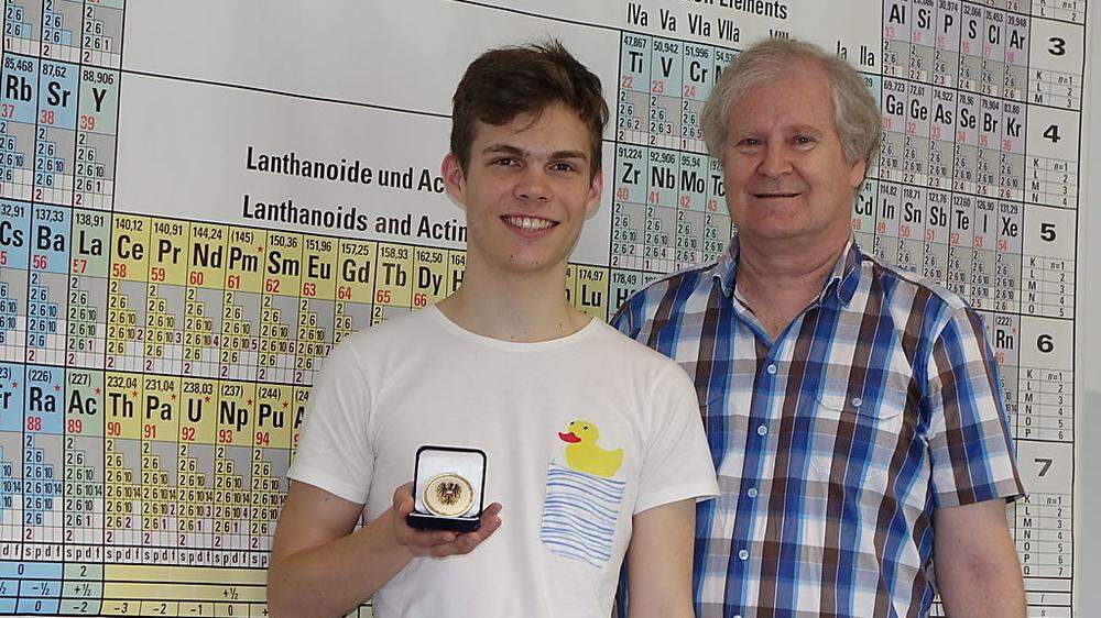 Christoph Kremser wurde bei Bundes-Chemieolympiade Dritter. Dass in seinem Schüler viel Potenzial steckt, war Robert Tripolt von Anfang an klar