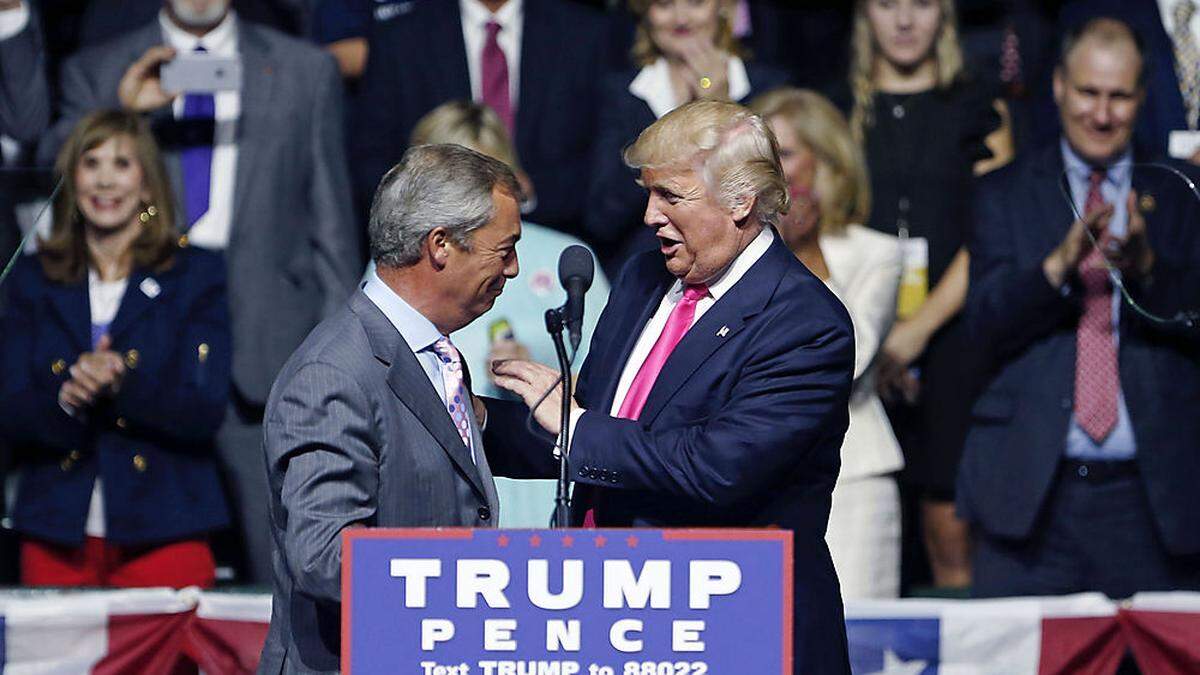 Brexit-Wortführer Nigel Farage bei einer Wahlkampfveranstaltung Donald Trumps 2016.