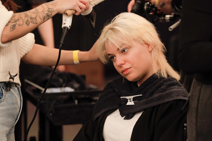 Das war erst der Zwischenschritt: Selma wurden die Haare gekürzt und blondiert...