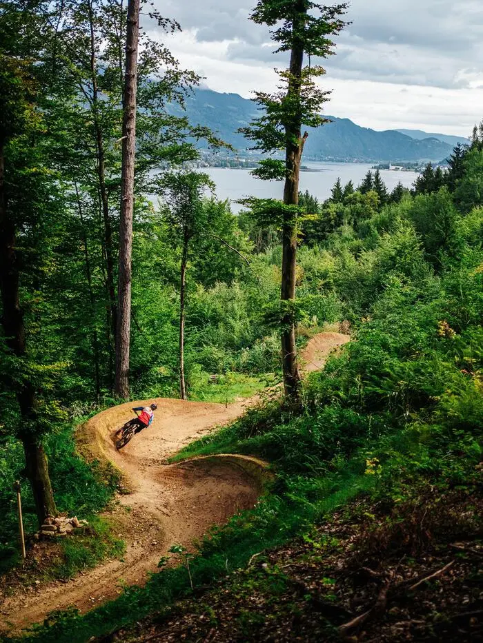 Das Trailcenter Faaker See hat vom 1. April bis 15. November, das Trailcenter Ossiacher See vom 1. Mai bis 31. Oktober geöffnet
