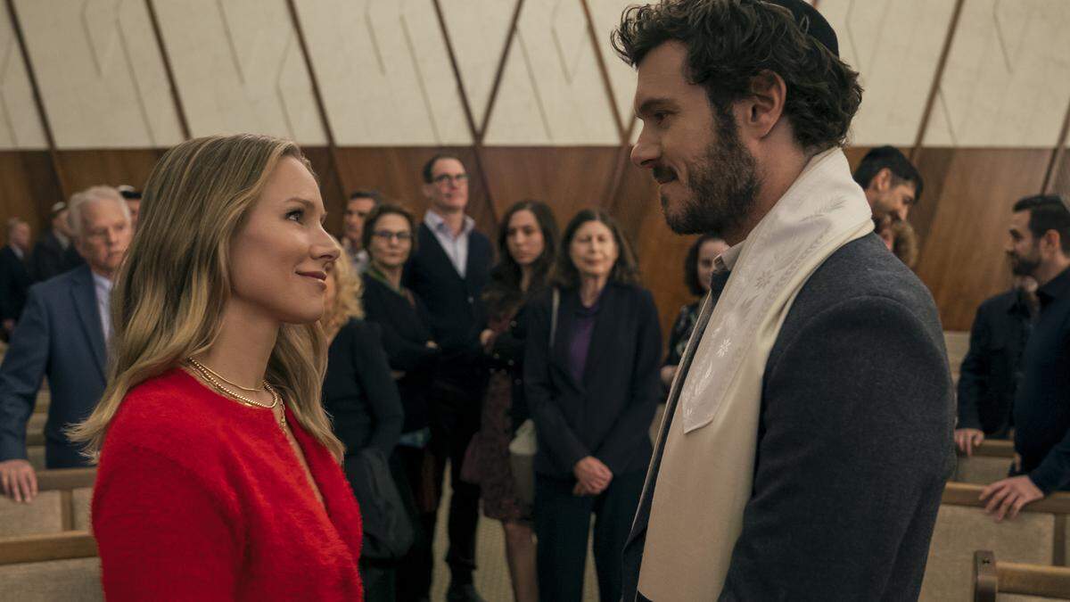 Kristen Bell und Adam Brody in „Nobody Wants This“ 