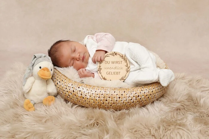 Livia, geboren am 2. Juli, wurde von ihrer Schwester Lia willkommen geheißen. Corinna und Andreas Mauerhofer freuen sich in Hartberg über ihr Familienglück zu viert.