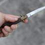 Ein Springmesser | Das Messer als häufige Waffe