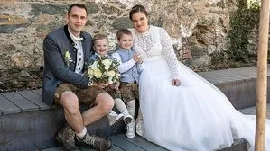 Jacqueline Tratter und Philipp Leopold mit den Kindern Luca und Fabian