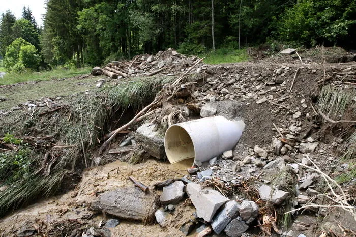 Mehrere Murenabgänge hatten dazu geführt, dass die Hintere Feistritz von der Umwelt abgeschnitten war.