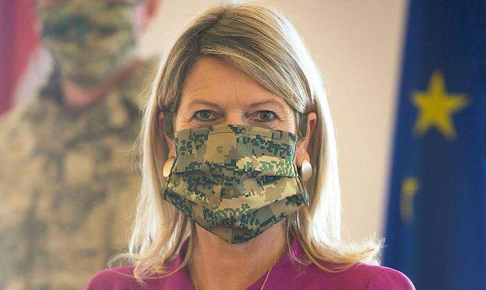 Genäht werden die Masken von den Näherinnen des Bundesheeres großteils im Home-Office