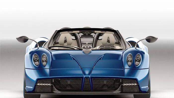 Die Roadstervariante des Huayra feiert ihre Premiere auf dem Genfer Automobilsalon. Und wir fragen uns: Warum eigentlich erst jetzt? Schließlich ist es ein Markenzeichen Paganis, jedes mechanische Bauteil nicht zu verstecken, sondern möglichst offen herzuzeigen. Ja, und wo erkennt man die Schönheit handgefertigter Mechanik schließlich besser als in einem Roadster?