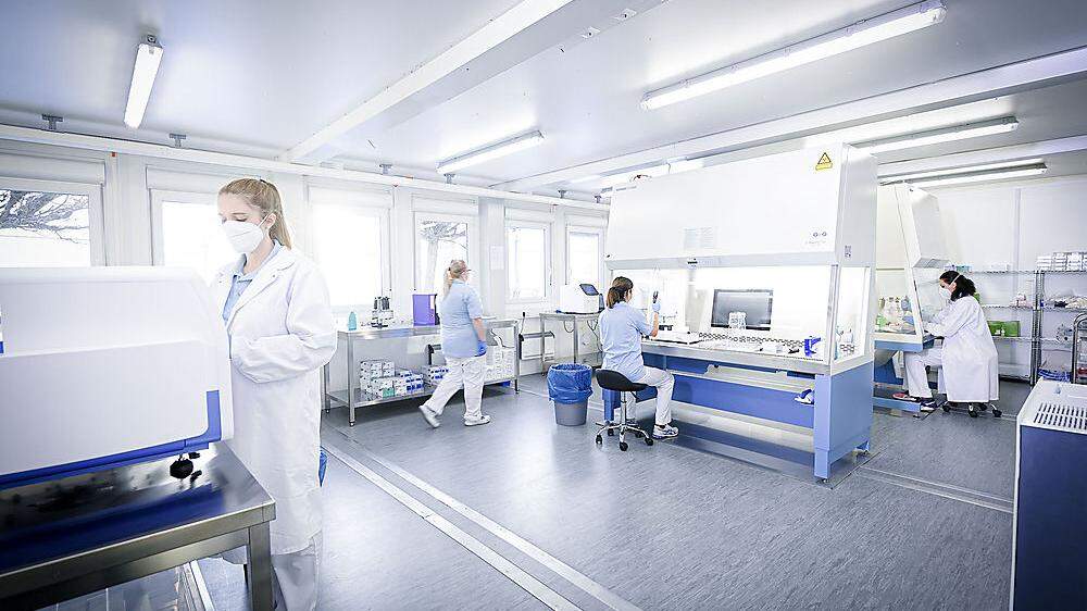 Das neue Großlabor in Klagenfurt wertet täglich bis zu 15.000 Tests aus