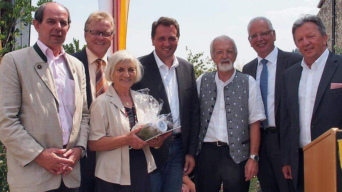 Der Verein zur Revitalisierung der Klosterruine Arnoldstein wurde für 25 Jahre Tätigkeit geehrt