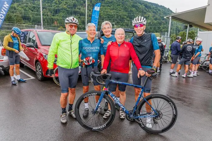 Tour de Franz Start Sportplatz Treffen