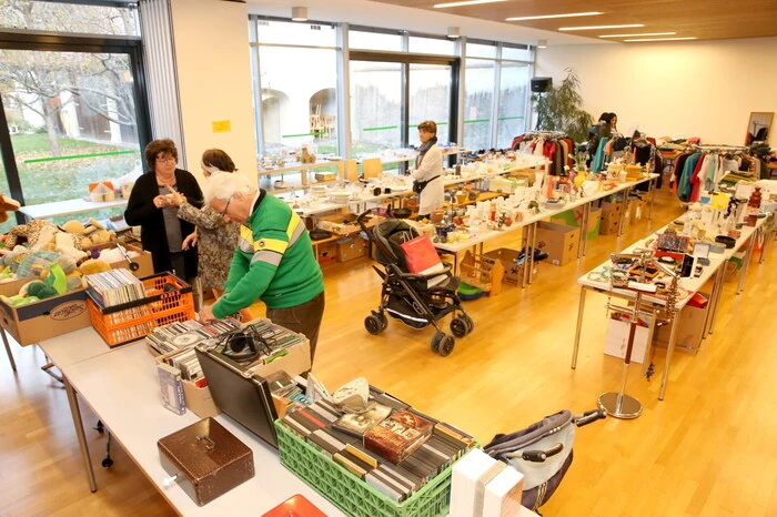 Im Pfarrsaal „St. Vitus“ ging der 45. Flohmarkt der Pfarrcaritas der örtlichen Pfarre über die Bühne