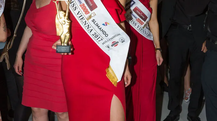 Elisa Dedu ist die neue Miss Vienna 2017: „Ich bin überwältigt und habe mit dem Sieg gar nicht gerechnet, umso mehr freue ich mich auf alles was jetzt noch kommt“ strahlt die 1,79 m große Siegerin. 