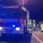 Drei Feuerwehren befreiten die schwer verletzte Lenkerin aus dem Wrack