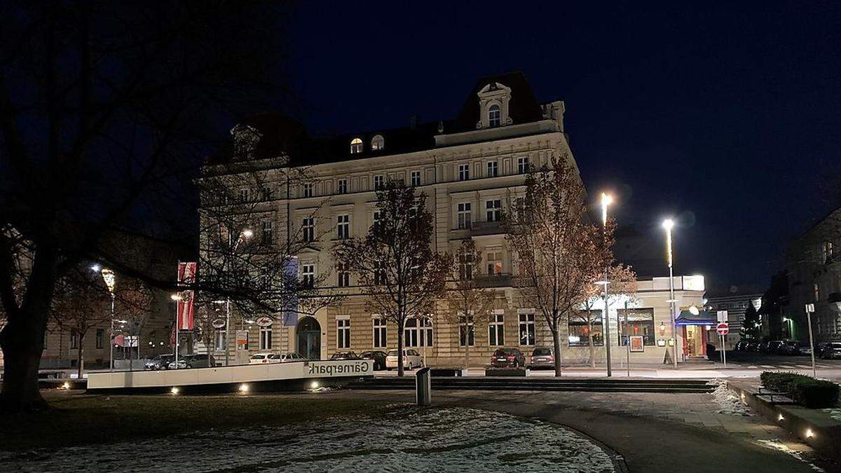 An Wochenenden und Feiertagen wird die Innenstadt von Leoben von einem externen Dienstleister gereinigt