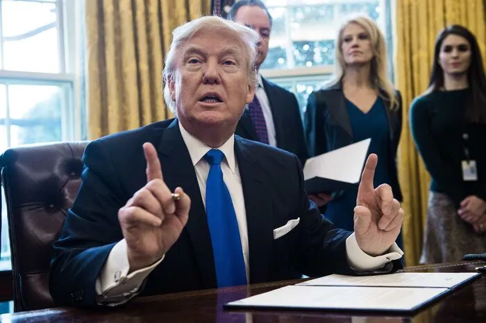 Mit der Anordnung macht Trump den Weg frei für zwei umstrittene Pipeline-Projekte.