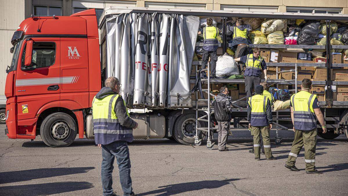 Bei der Villacher Hauptfeuerwache wird wieder gesammelt