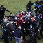Massive Polizeigewalt gegen Demonstranten in Weißrussland