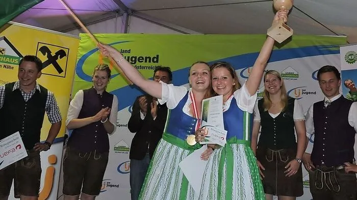 Hanna Mandl und Renate Emmerstorfer (Mitte) holten Gold