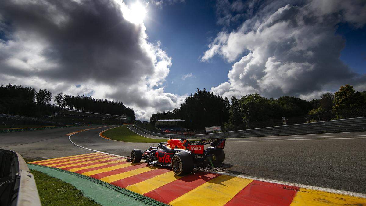 Die berühmte Eau Rouge in Spa