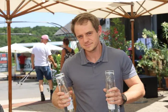 Ganz im Zeichen von Essen, Trinken und Musik stand das 1. Sommerfest am Weingut von Bernd Edelsbrunner in Hof bei Straden.