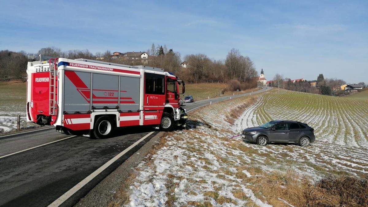 Die Pkw-Lenkerin kam auf der L 217 von der Straße ab