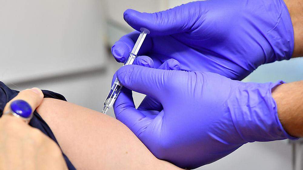 Eine Steigerung der Influenza-Impfquote soll die Doppelbelastung des Gesundheitssystem verhindern