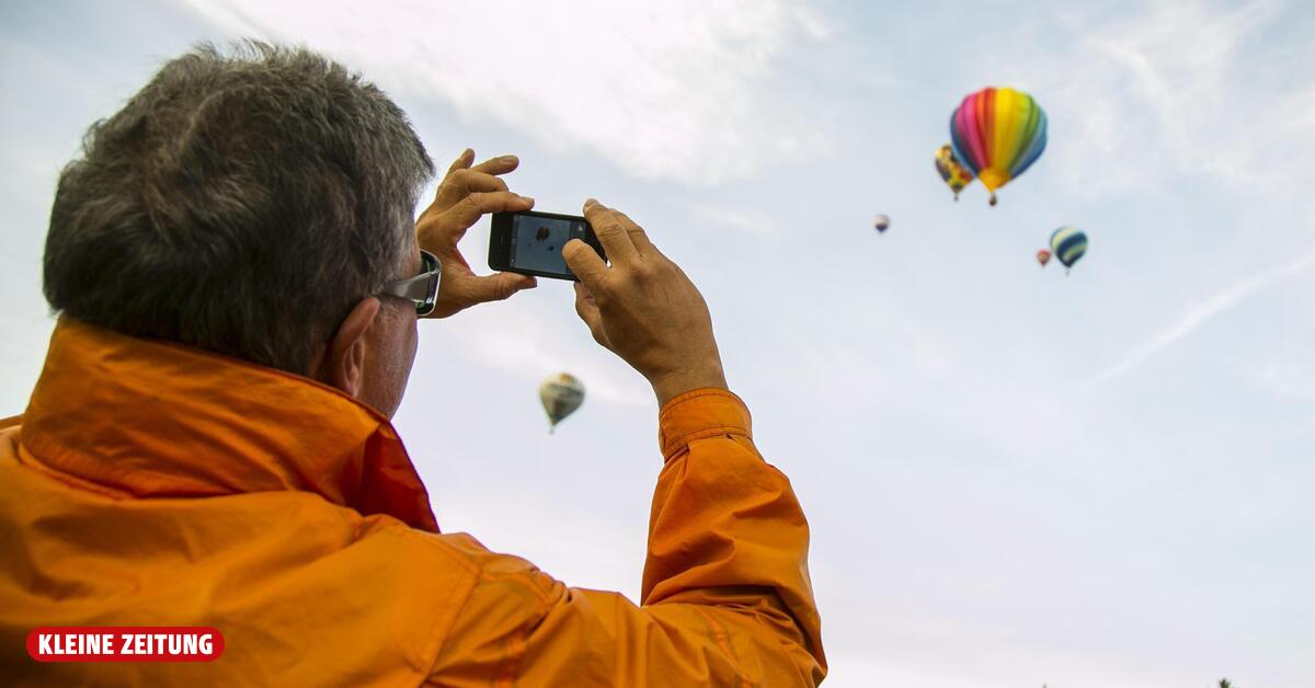 Heißluftballon knapp über Grazer Dächern sorgt für Aufsehen