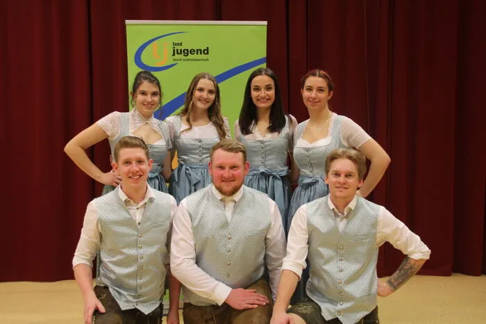 Bei der Generalprobe präsentierte die Landjugend auch ihre neue Tracht.