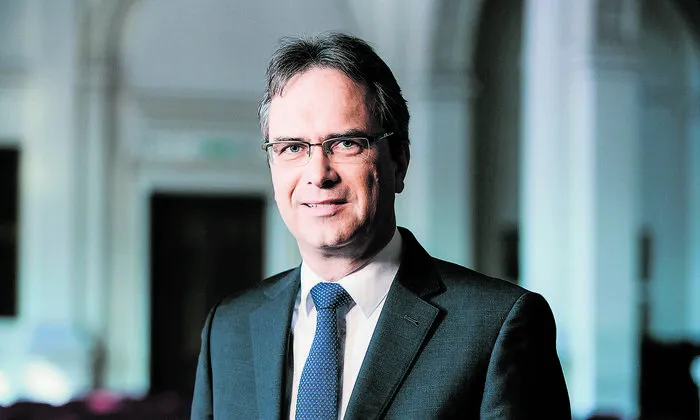 Peter Ried­ler, Vize­rektor für Finanzen & Standort­entwick­lung