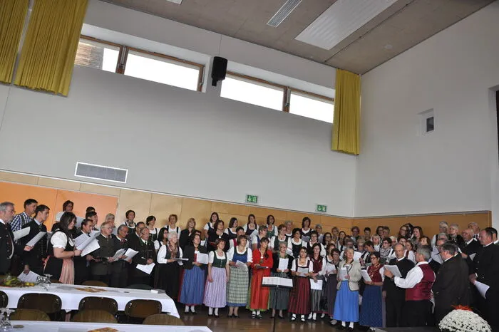 Gefeiert wurden folgende Jubiläen: 50 Jahre Profess, 45 Jahre Priester und 30 Jahre Pfarrer von Neumarkt – außerdem der 70. Geburtstag Vollmanns.