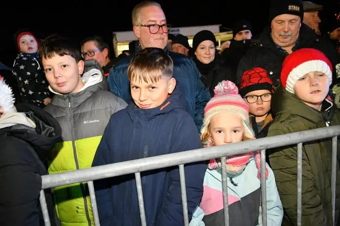 Rückersdorfer Krampuslauf; Sportplatz Rückersdorf; Perchtengruppe Bad Eisenkappel; Fotograf Thomas Hude; Aufnahmedatum 28.11.2025; Schauspiel; 20 Jahre Jubiläum; Theater; Kultur; Nikolo