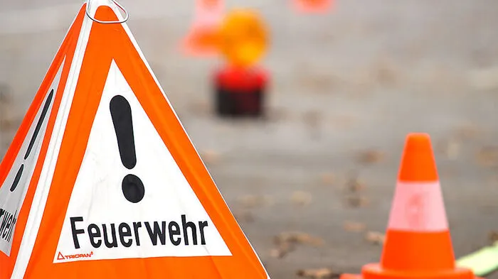 Feuerwehr Jamm musste lange Ölspur binden