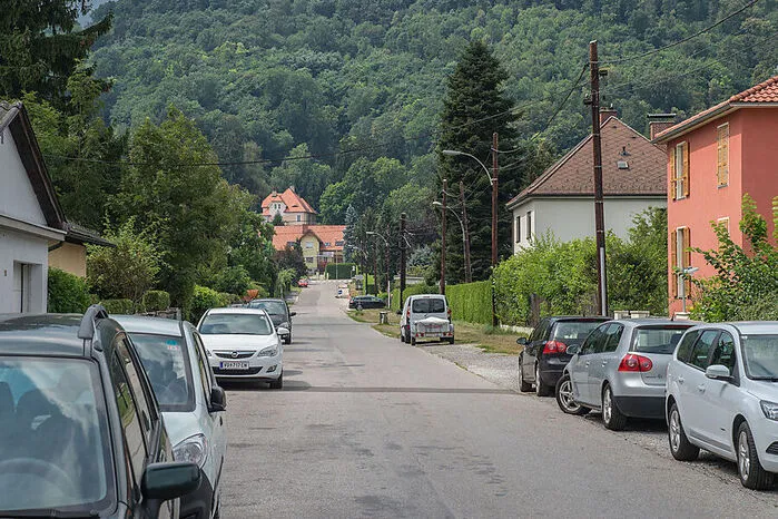 Zwischen Burenstraße und Straßganger Straße soll ebenfalls nachverdichtet werden - durch die nahe Straßenbahn. Die Baudichte in diesem Einfamilienhausgebiet steigt von 0,4 auf 0,6.