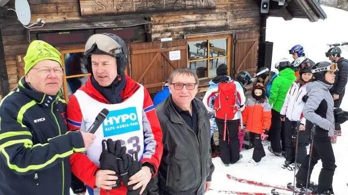 Bei traumhaften Pistenverhältnissen konnten sich die sportlichen Kameraden im Wettstreit messen. Auf der Petzen ging der Bezirksskitag der Völkermarkter Feuerwehren über die Bühne.