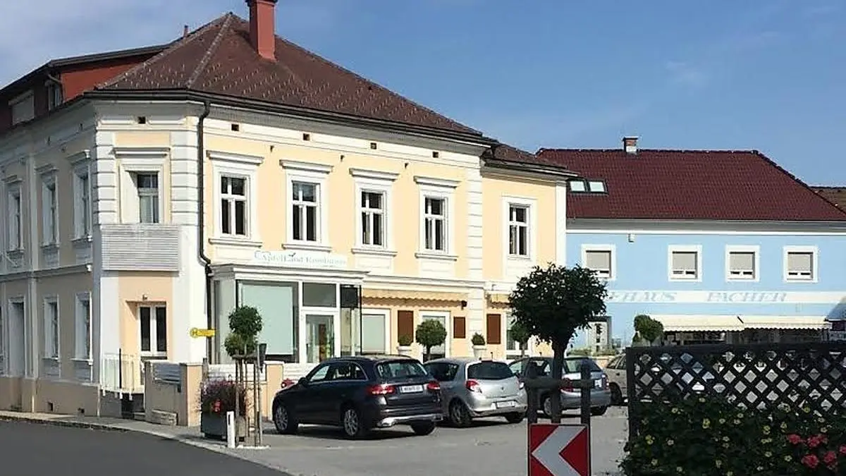 Seit rund zwei Jahren stand Kaffeehaus am Stubenberger Hauptplatz leer. Jetzt kaufte es die Gemeinde.