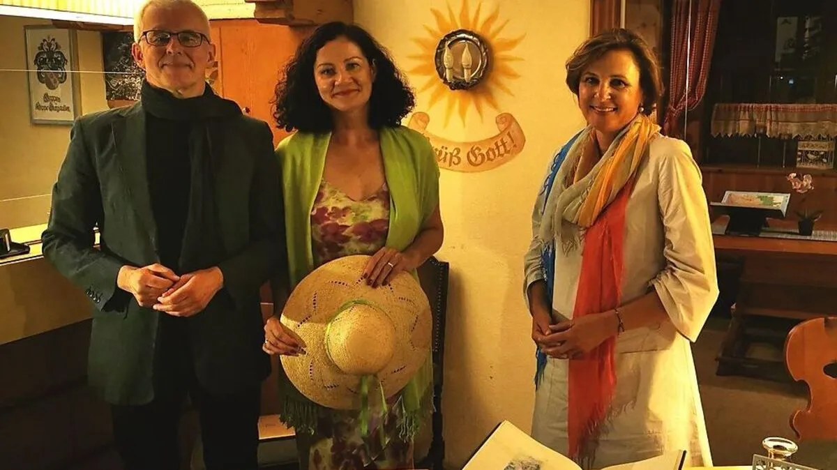 Rudi Hausmann und Anita Zieher begeisterten Hotelchefin Eva Schusser	