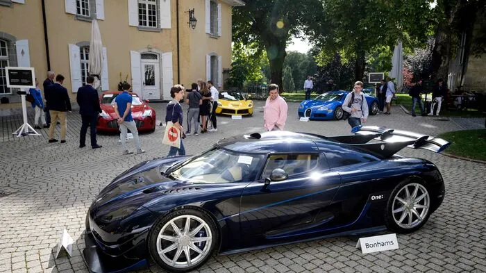 Die Wagen waren von der Genfer Justiz im Rahmen eines Verfahrens um Geldwäsche eingezogen worden. Der Auktionator erwartete Millioneneinnahmen.