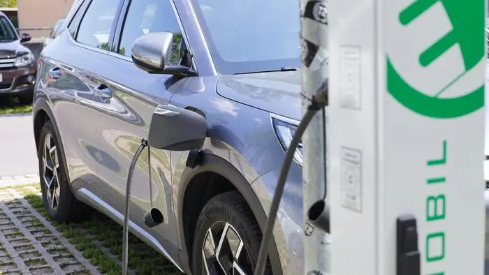 Der Verkehrsclub Österreich fordert von der Bundesregierung Maßnahmen, um den Anteil an E-Autos weiter zu erhöhen (Symbolfoto)