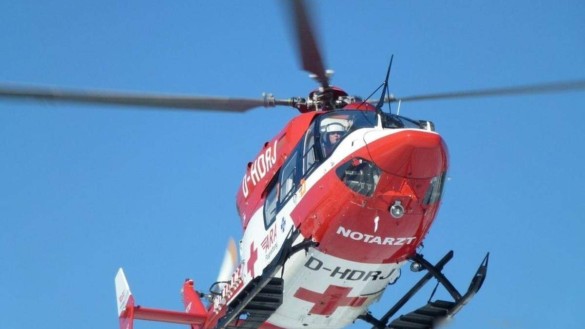 Die Kinder wurden mit dem Rettungshubschrauber ins Klinikum gebracht