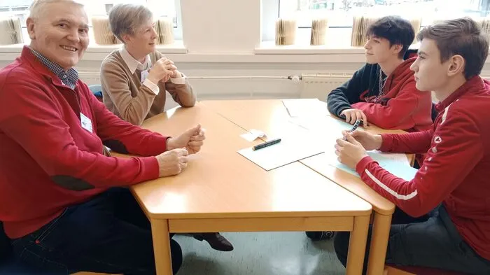 Die Schüler der 3b-Klasse der Mittelschule Voitsberg luden ihre Großeltern ein, zum ersten "Granny’s Day" doch einmal mit in die Schule zu kommen.