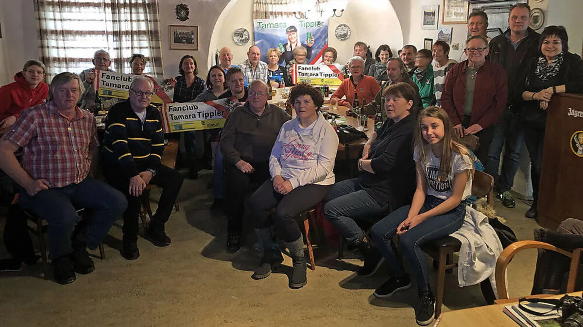 Der Tamara Tippler-Fanclub drückte auch bei der WM-Abfahrt wieder fest die Daumen beim Public Viewing in Mautern