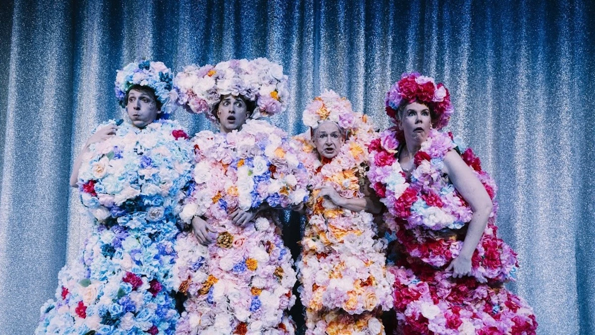 Beste Rosen-Resteverwertung bei der Opernball-Show