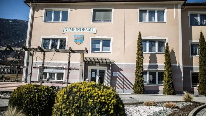 Den Gemeindevertretern von Steindorf stehen zwei Verhandlungstage am Landesverwaltungsgericht bevor