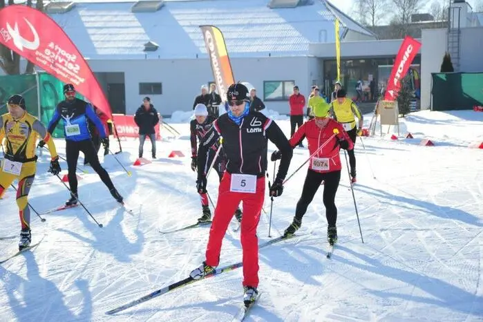 Beim Einzelbewerb auf der 1,5 Kilometer langen Loipe siegte Lokalmatador Harald Flechl mit 82 Runden (123 Kilometer).