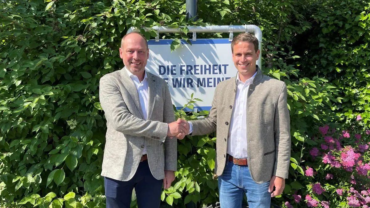 Muhr übergibt an Linder