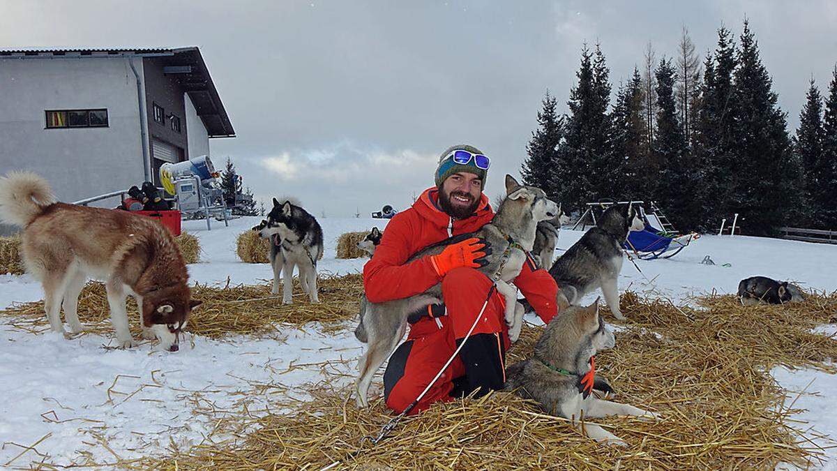 Dominik Lindebner und seine zehn Monate alte Huskydame Kelany