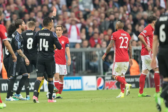 ...rückte dann aber ins Abwehrzentrum, als Javi Martinez Gelb-Rot sah. Klicken Sie sich durch die besten Bilder!