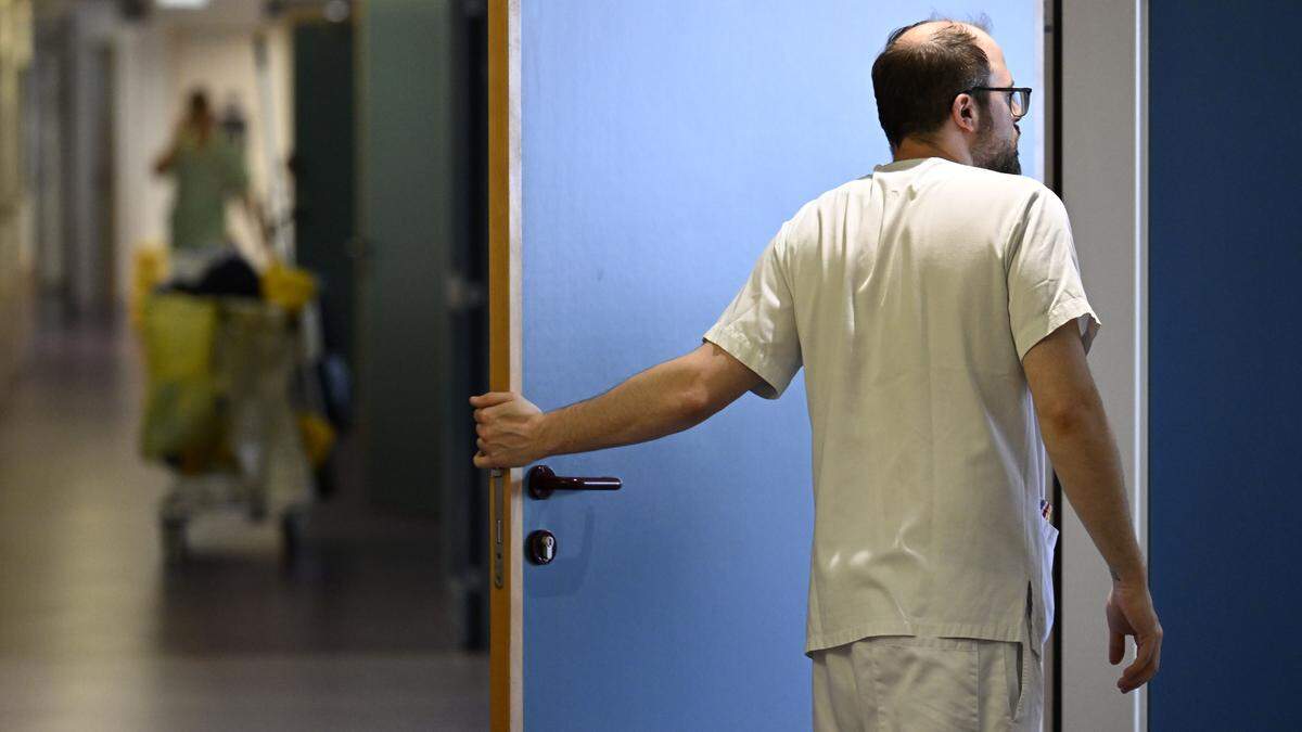 Zu wenig Pflegepersonal, zu wenig Ärztinnen und Ärzte: Österreichweit sind 2775 Spitalsbetten gesperrt