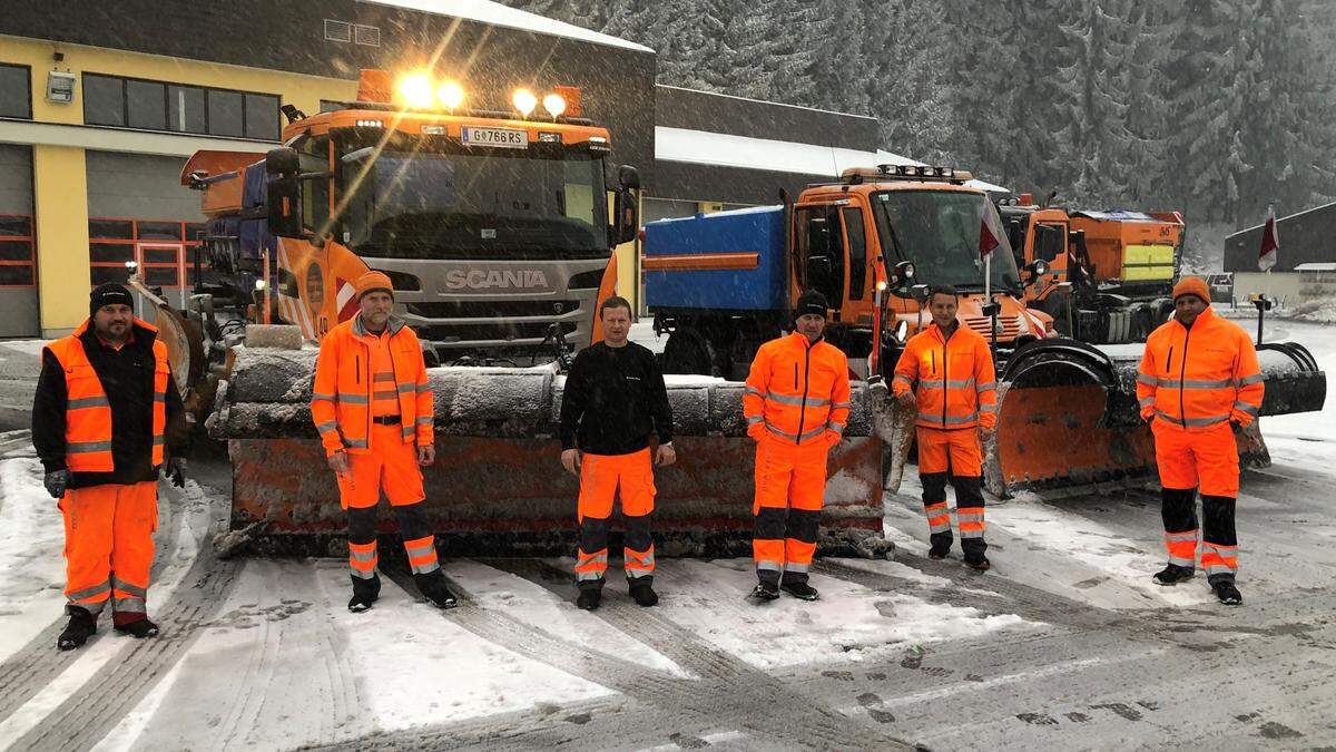 Das Team der Autobahnmeisterei Unterwald rüstet sich für den am Donnerstag prognostizierten Wintereinbruch