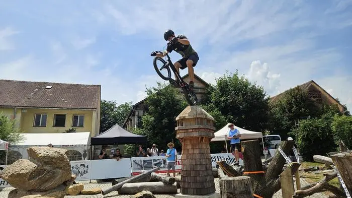Am Wochenende fand der zweitägige „Ananas Cup“, ein Biketrial Bewerb in Hartberg statt.